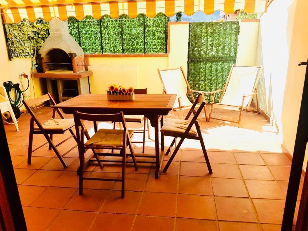 Casa Smeralda Apartment วิลลัสซีมีอุส ภายนอก รูปภาพ