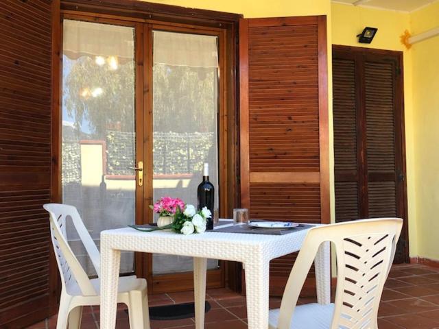 Casa Smeralda Apartment วิลลัสซีมีอุส ภายนอก รูปภาพ